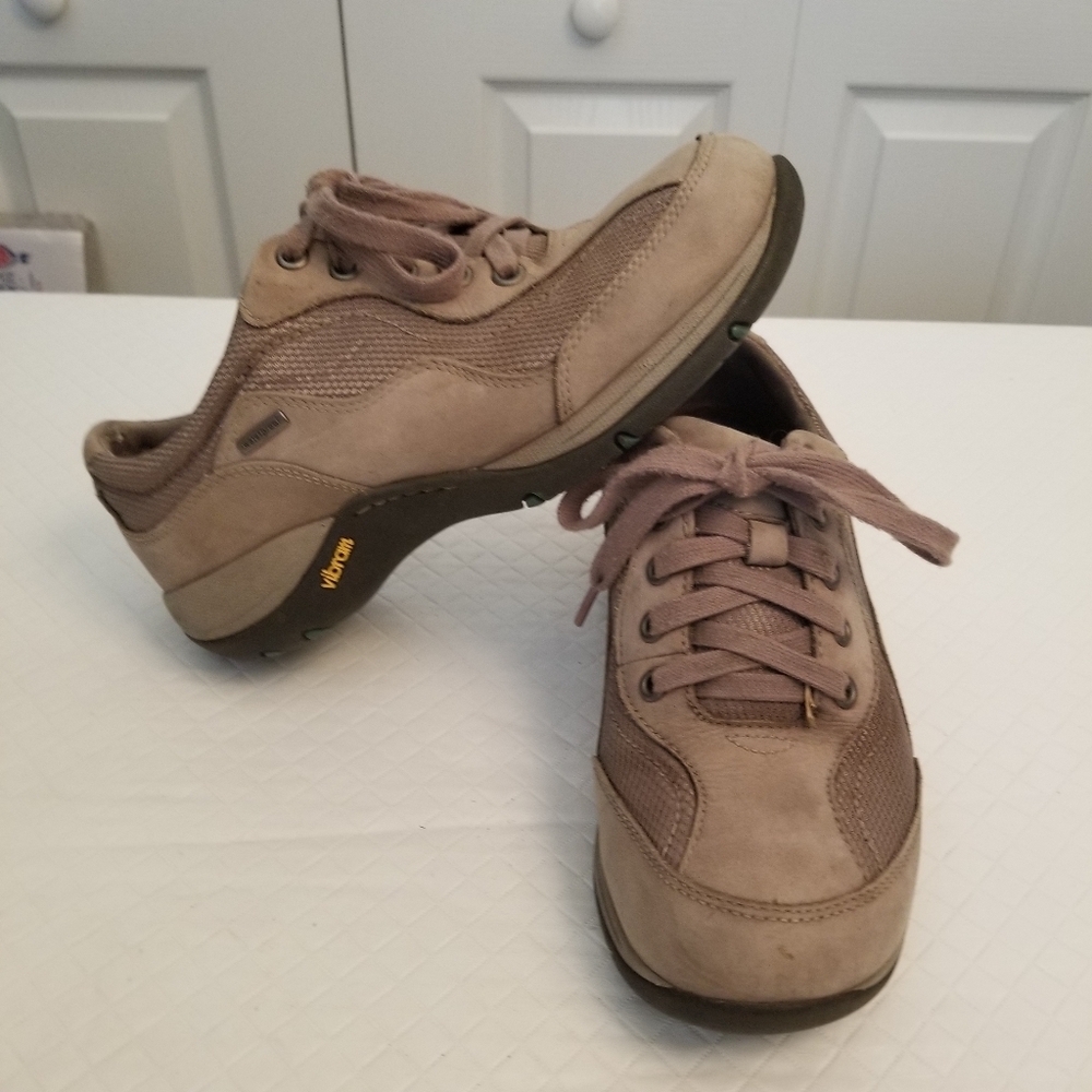 Dansko Women's Chantal Oxford,Vibram Brown  Waterproof Sz 36 EU